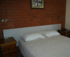 Greenways Holiday Units - Kawana Tourism 1