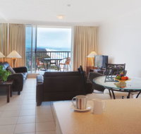 Golden Sands On Main Beach - Kawana Tourism