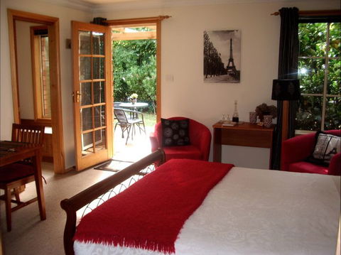 Green Gables B&B - Kawana Tourism 8