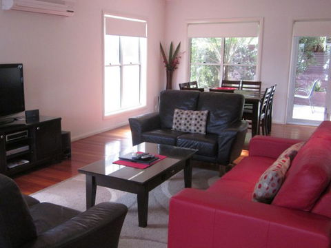 Sea Eagle Manor 605 - Kawana Tourism 0