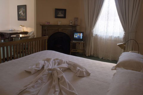Imperial Fine Accommodation - Kawana Tourism 0