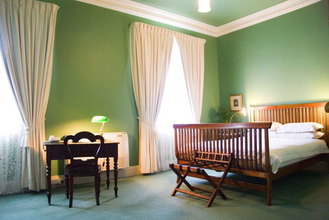 Imperial Fine Accommodation - Kawana Tourism 1