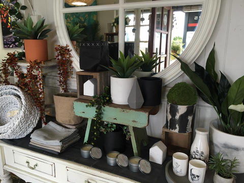DBar Gallery - Kawana Tourism 2