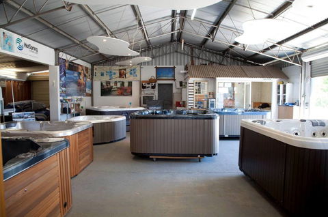 Mackay Spa Shed–Swim Spa Specialist - Kawana Tourism 4
