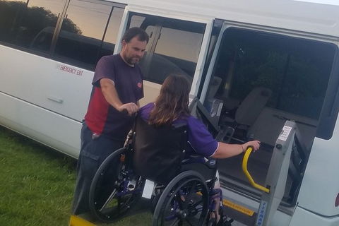 Brisbane Airport Arrival Shared Shuttle Service With Wheelchair Access - Kawana Tourism 3