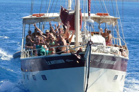 2-Day Whitsundays Sailing Adventure: SV Whitehaven - Kawana Tourism 0