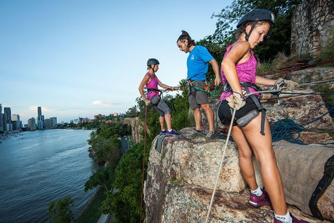 Brisbane Sunset Abseil - Kawana Tourism 6