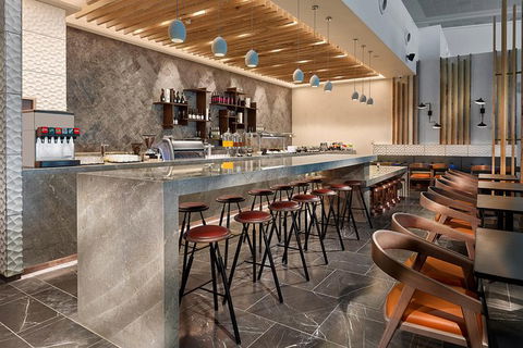 Brisbane Airport International Departure Plaza Premium Lounge - Kawana Tourism 0