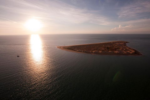 Turtle Tracks Tour To Bare Sand Island From Darwin - Kawana Tourism 3