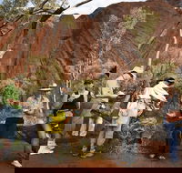 Full Uluru Base Walk at Sunrise Including breakfast - Kawana Tourism
