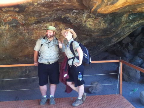 Full Uluru Base Walk At Sunrise Including Breakfast - Kawana Tourism 8