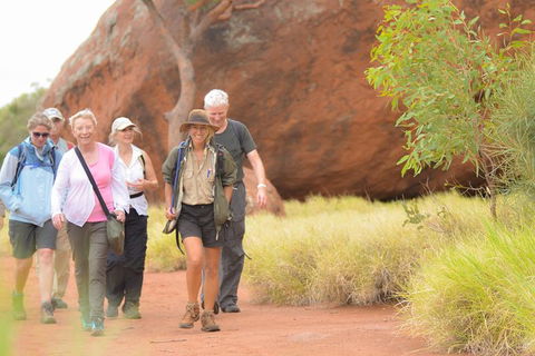 Full Uluru Base Walk At Sunrise Including Breakfast - Kawana Tourism 10