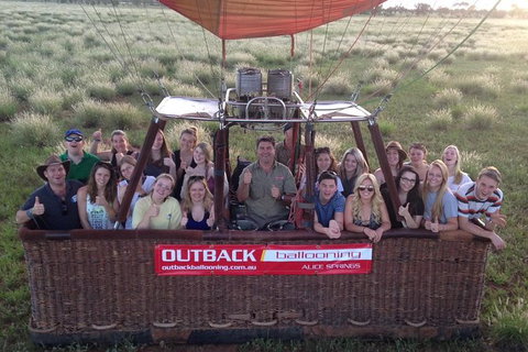 Early Morning Ballooning In Alice Springs - Kawana Tourism 6