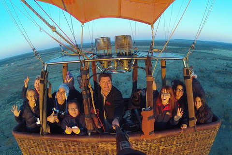 Early Morning Ballooning In Alice Springs - Kawana Tourism 3