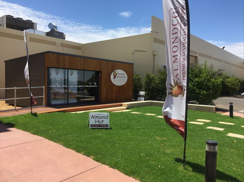 Almondco Almond Hut - Kawana Tourism 0