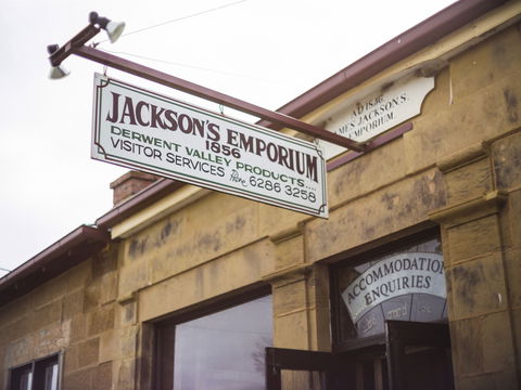 Jackson's Emporium - Kawana Tourism 0