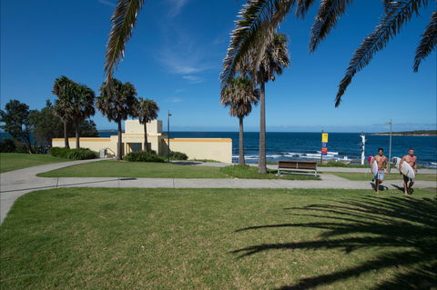 Oak Park Beach Cronulla - Kawana Tourism 1