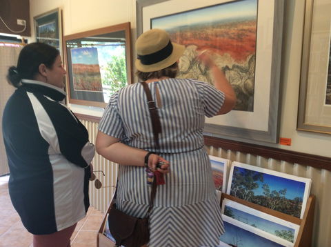 Back O' Bourke Gallery - Kawana Tourism 2