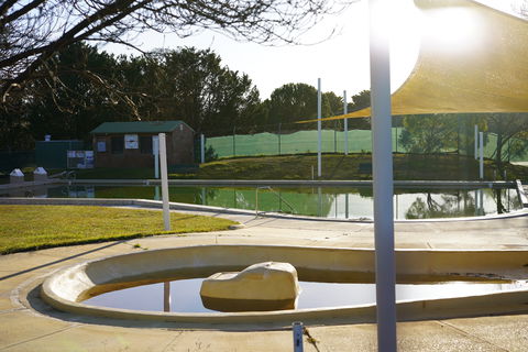 Bungendore Pool - Kawana Tourism 0