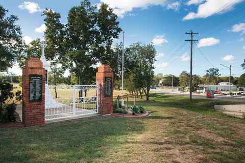 Eton - Kawana Tourism 2