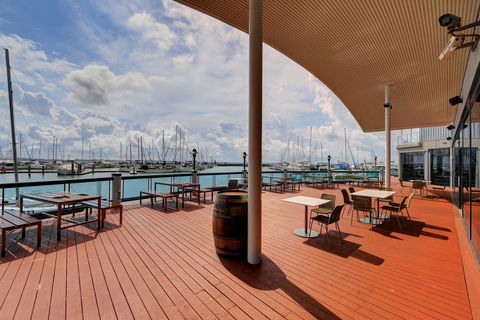 Hervey Bay Boat Club - Kawana Tourism 1
