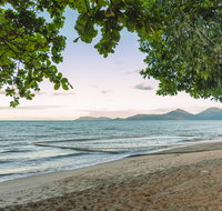 Holloways Beach - Kawana Tourism