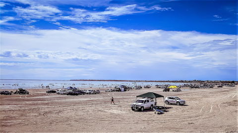 North Beach, Wallaroo - Kawana Tourism 0