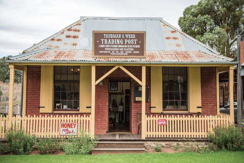 Taubman And Webb Trading Post - Kawana Tourism 1
