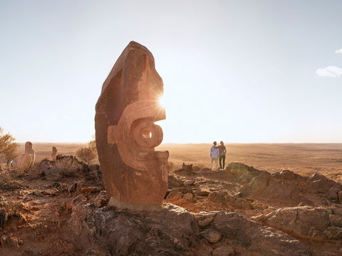 The Living Desert And Sculptures - Kawana Tourism 0