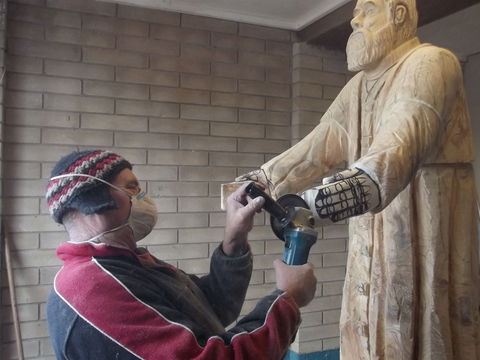 Ant's Redgum Gallery - Kawana Tourism 2