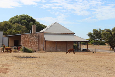 Central Greenough - Kawana Tourism 2
