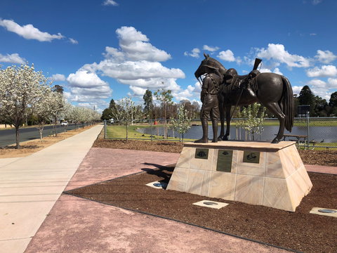 Light Horse Memorial Hay - Kawana Tourism 0