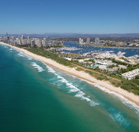 Main Beach - Kawana Tourism