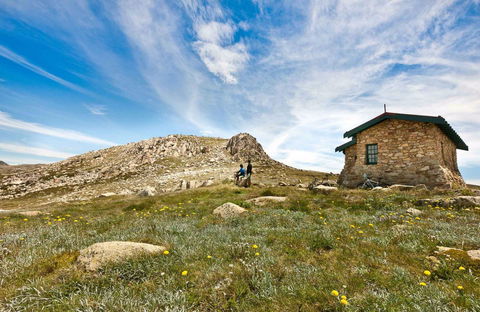 Mount Kosciuszko Summit Walk - Kawana Tourism 0