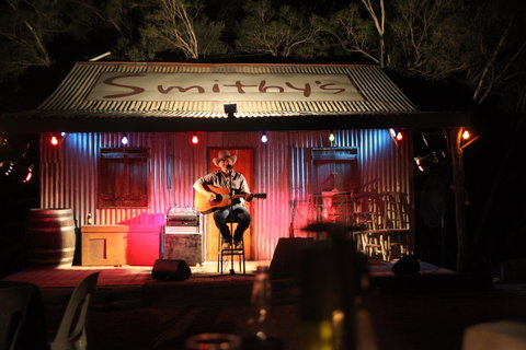 Smithy's Outback Dinner And Show - Kawana Tourism 2