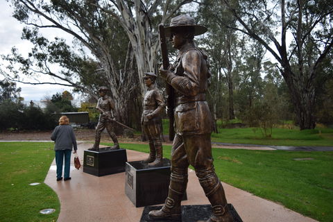 VC Memorial Park - Honouring Our Heroes - Kawana Tourism 1