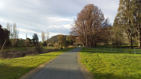 Adelong Falls Walk - Kawana Tourism 2
