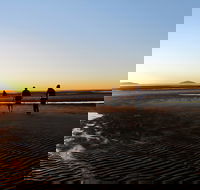 Far Beach - Kawana Tourism
