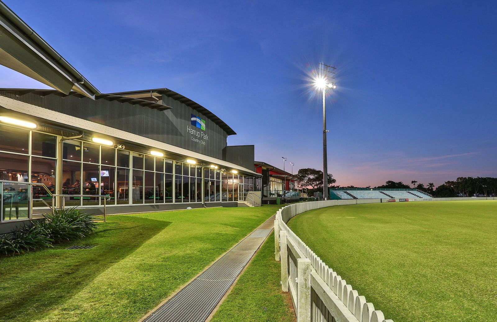 South Mackay QLD Kawana Tourism