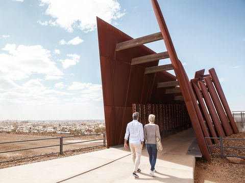 Line Of Lode Lookout And Miners Memorial - Kawana Tourism 0