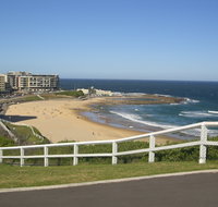 Newcastle Beach - Kawana Tourism