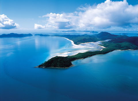 Whitehaven Beach - Kawana Tourism 0