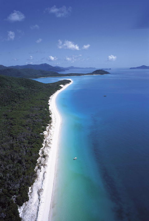 Whitehaven Beach - Kawana Tourism 2