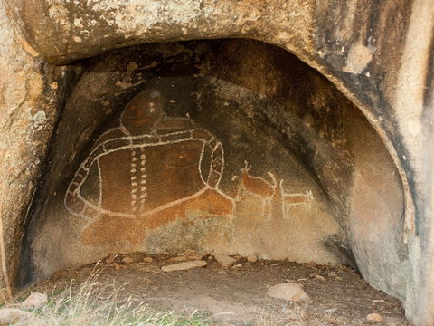 Bunjil Shelter - Stawell - Kawana Tourism 0