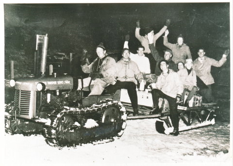 Falls Creek Museum - Kawana Tourism 0