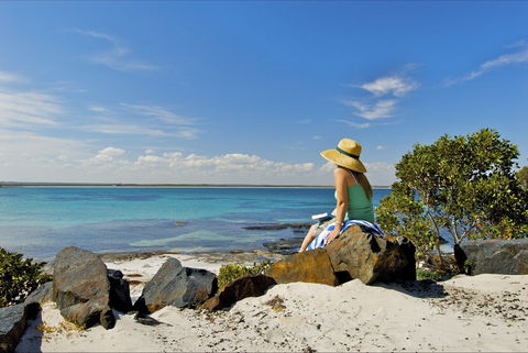 Hopetoun Beaches - Kawana Tourism 1