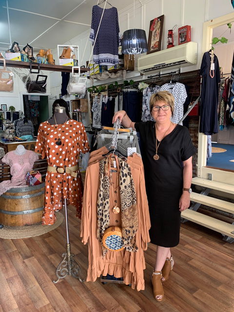 Kaysuelle Fashions - Kawana Tourism 0