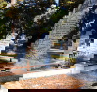 Lucindale Cemetery - Kawana Tourism