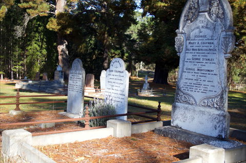 Lucindale Cemetery - Kawana Tourism 0