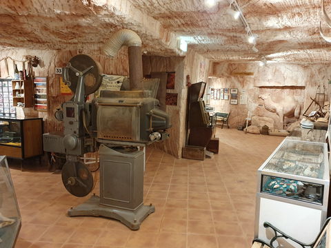 Old Timers Mine & Museum - Self Guided Tour - Kawana Tourism 1